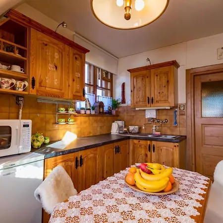 Apartament Firlley *