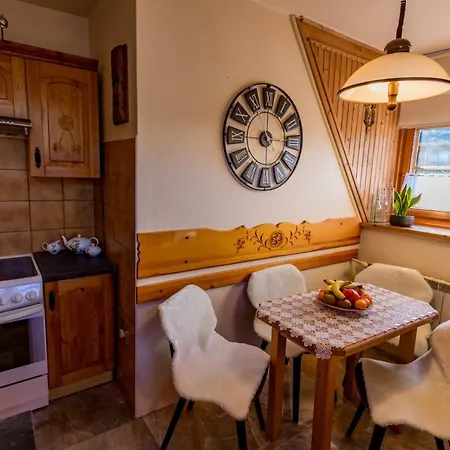 Apartament Firlley *